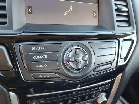 Used 2019 Nissan Pathfinder SV image 26