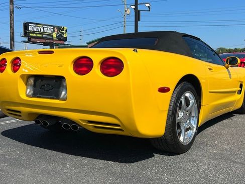 Used 2002 Chevrolet Corvette Convertible w/ Preferred Equipment Group2 image 7