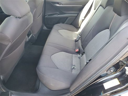 Used 2018 Toyota Camry LE w/ Convenience Package image 11