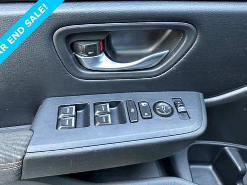 Used 2023 Honda Pilot Sport image 11