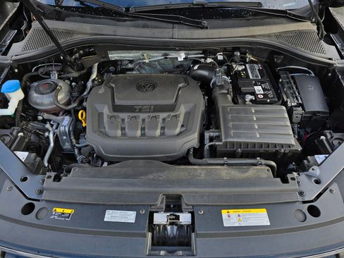Used 2023 Volkswagen Tiguan SE R-Line image 37