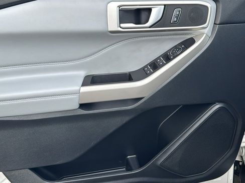 Certified 2023 Ford Explorer XLT w/ Equipment Group 202A image 18