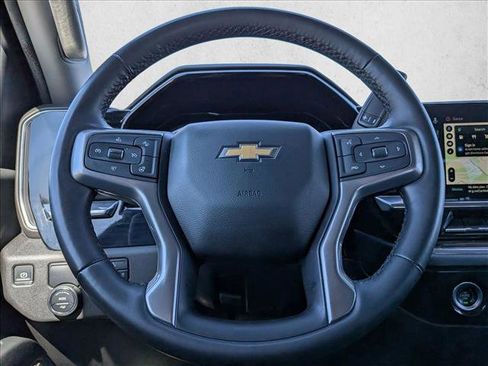 Used 2024 Chevrolet Silverado 1500 LT image 15