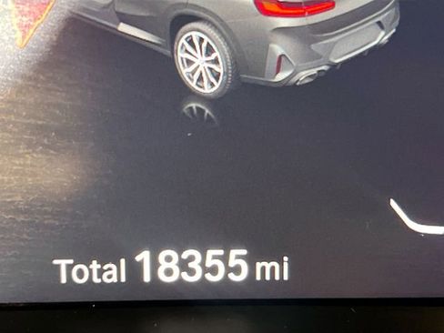 Used 2025 BMW X4 xDrive30i image 13