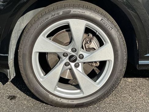 Certified 2025 Audi Q5 Premium w/ Premium Plus AWD/4WD image 10