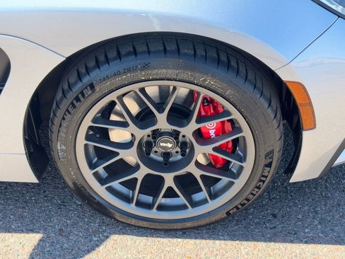 Used 2025 Toyota GR86 Premium w/ Performance Package image 8