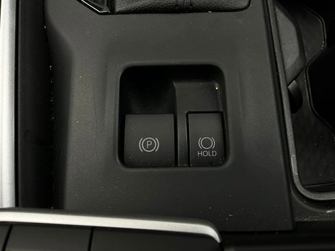 Used 2025 Toyota Grand Highlander FWD image 25