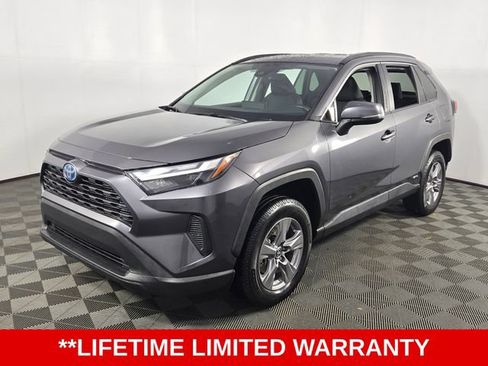 Used 2022 Toyota RAV4 XLE AWD/4WD image 3