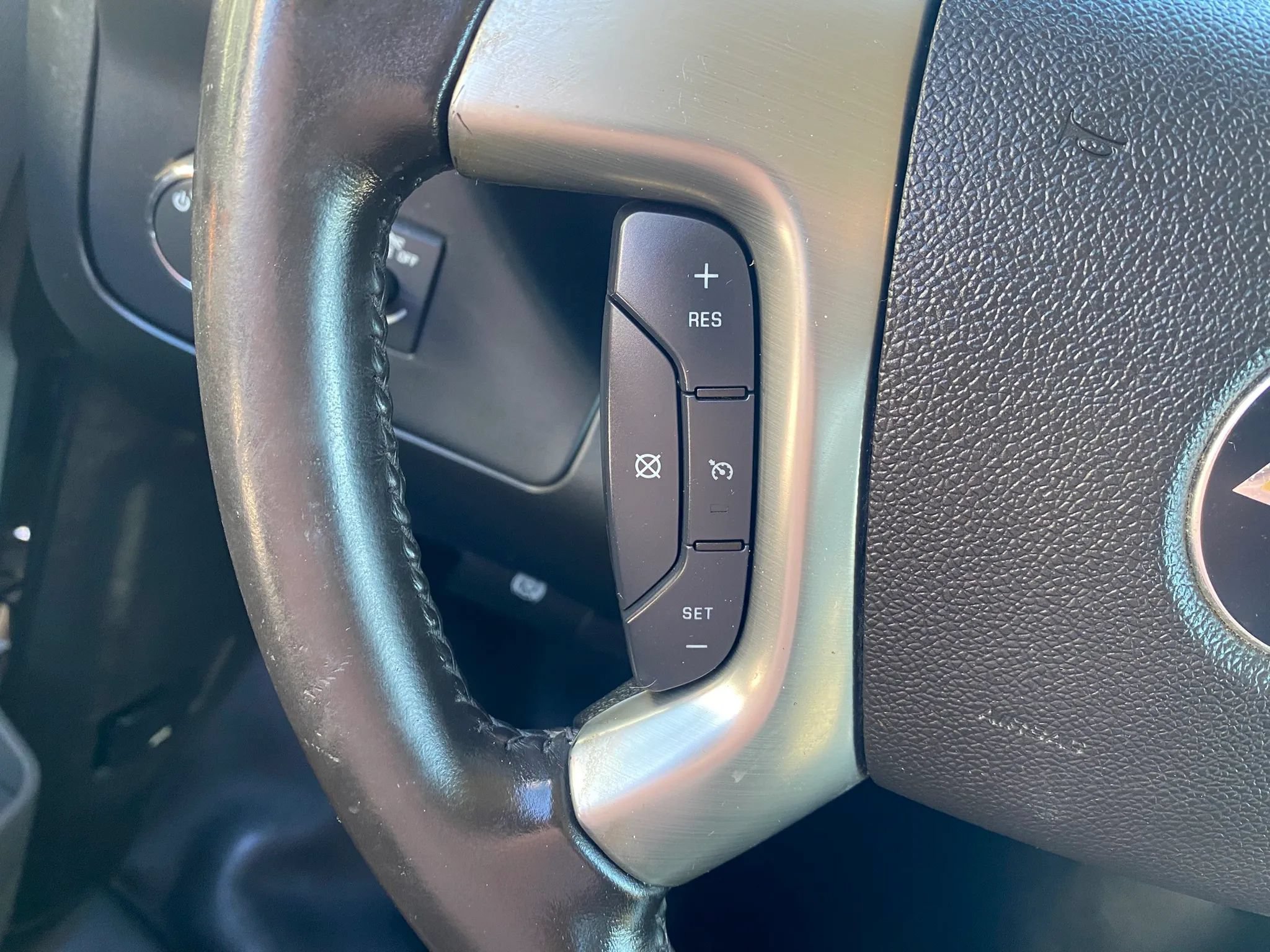 Used 2016 Chevrolet Express 3500 LS w/ Chrome Appearance Package RWD image 15
