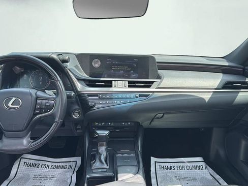 Used 2019 Lexus ES 350 w/ Premium Package FWD image 17