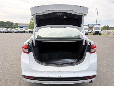 Used 2018 Ford Fusion SE w/ Equipment Group 602A FWD image 38