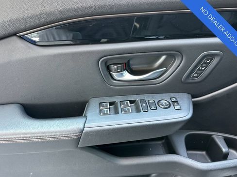 Certified 2025 Honda Pilot TrailSport image 11