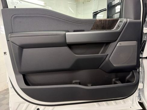 New 2026 Ford F250 Lariat w/ Chrome Package image 15