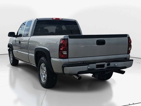 Used 2007 Chevrolet Silverado 1500 W/T RWD image 9