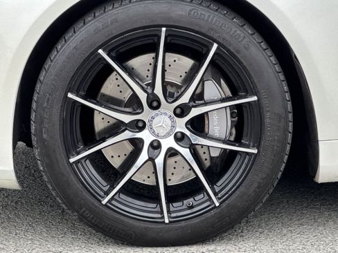 Used 2015 Mercedes-Benz S 550 Sedan image 26