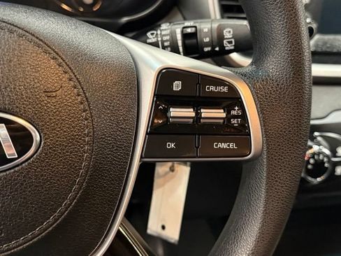 Used 2020 Kia Sorento FWD V6 image 17