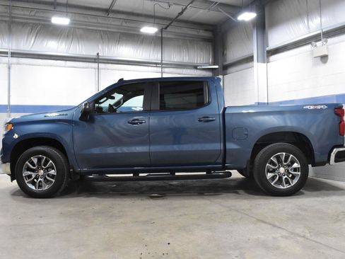 Used 2024 Chevrolet Silverado 1500 LT AWD/4WD image 20