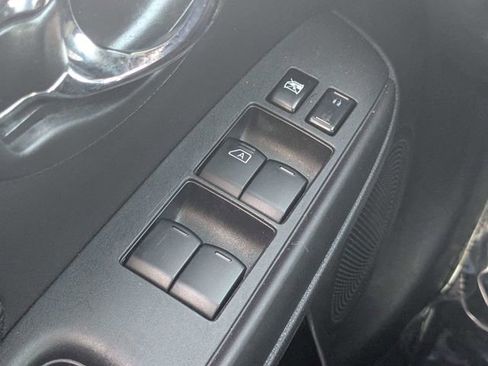 Used 2019 Nissan Versa SV image 20