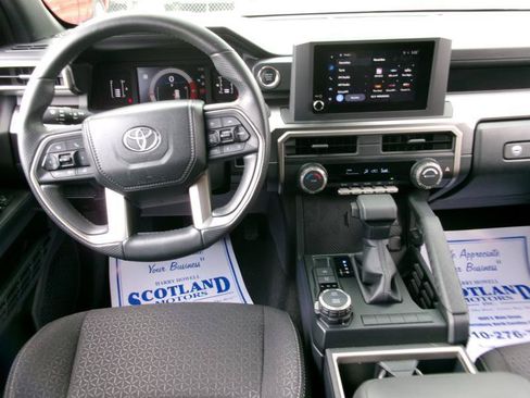 Used 2026 Toyota 4Runner SR5 AWD/4WD image 11