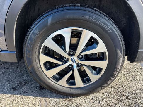 Used 2022 Subaru Outback Premium image 7