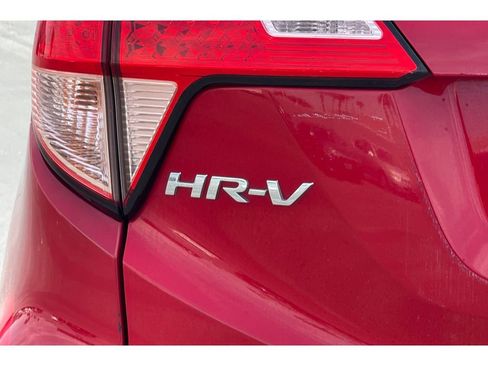 Used 2017 Honda HR-V LX image 17