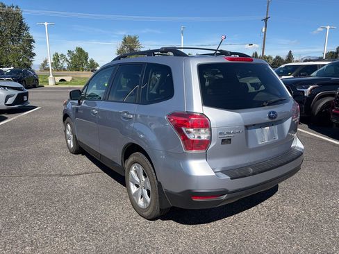 Used 2015 Subaru Forester 2.5i Premium AWD/4WD image 3