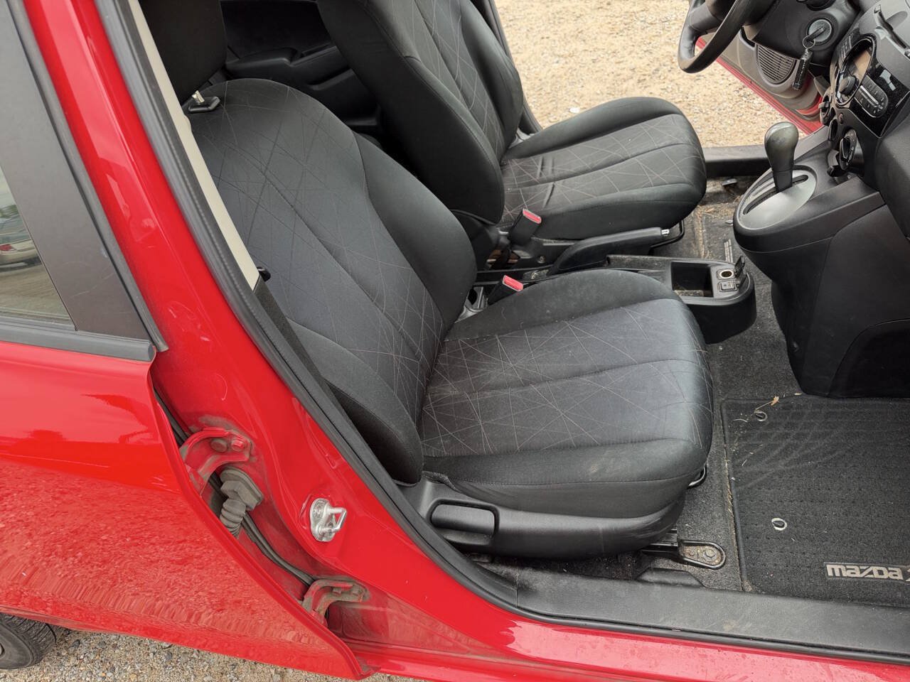 Used 2013 MAZDA MAZDA2 Sport FWD image 27