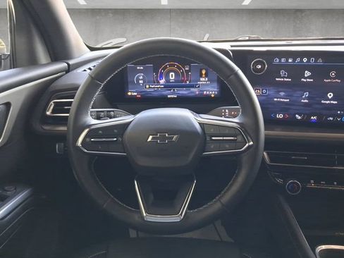 Used 2024 Chevrolet Traverse LT w/ Midnight/Sport Edition FWD image 27