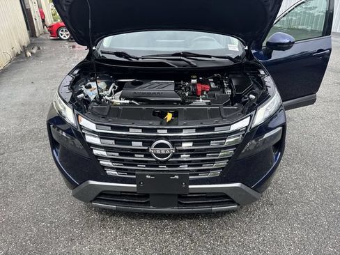 Used 2024 Nissan Rogue SL FWD image 31
