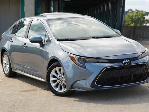 Used 2022 Toyota Corolla XLE FWD image 7