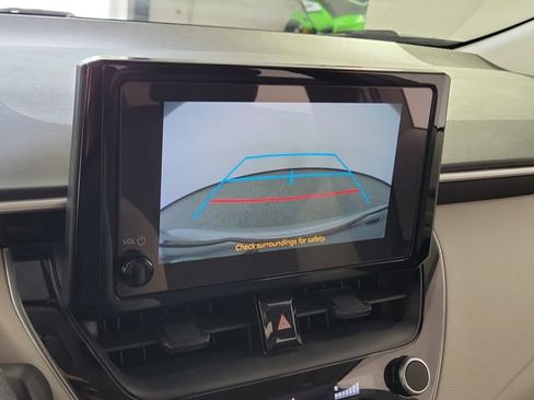 Used 2025 Toyota Corolla LE w/ Convenience Package FWD image 29