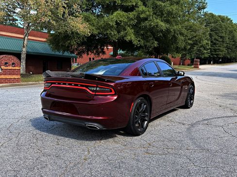 Used 2018 Dodge Charger R/T w/ Blacktop Package RWD image 5