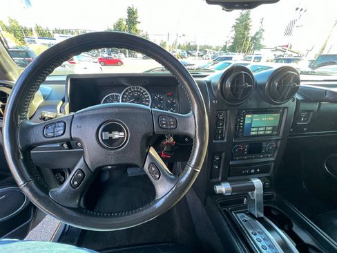 Used 2005 HUMMER H2 w/ Preferred Equipment Group AWD/4WD image 39