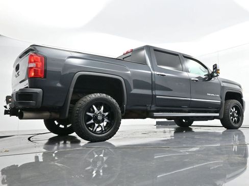 Used 2018 GMC Sierra 2500 Denali w/ Duramax Plus Package image 49