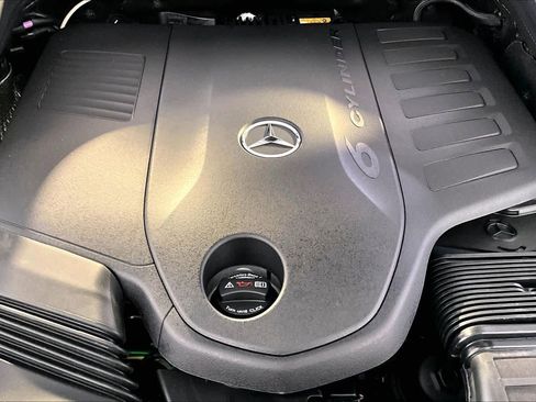 New 2026 Mercedes-Benz GLS 450 4MATIC image 15