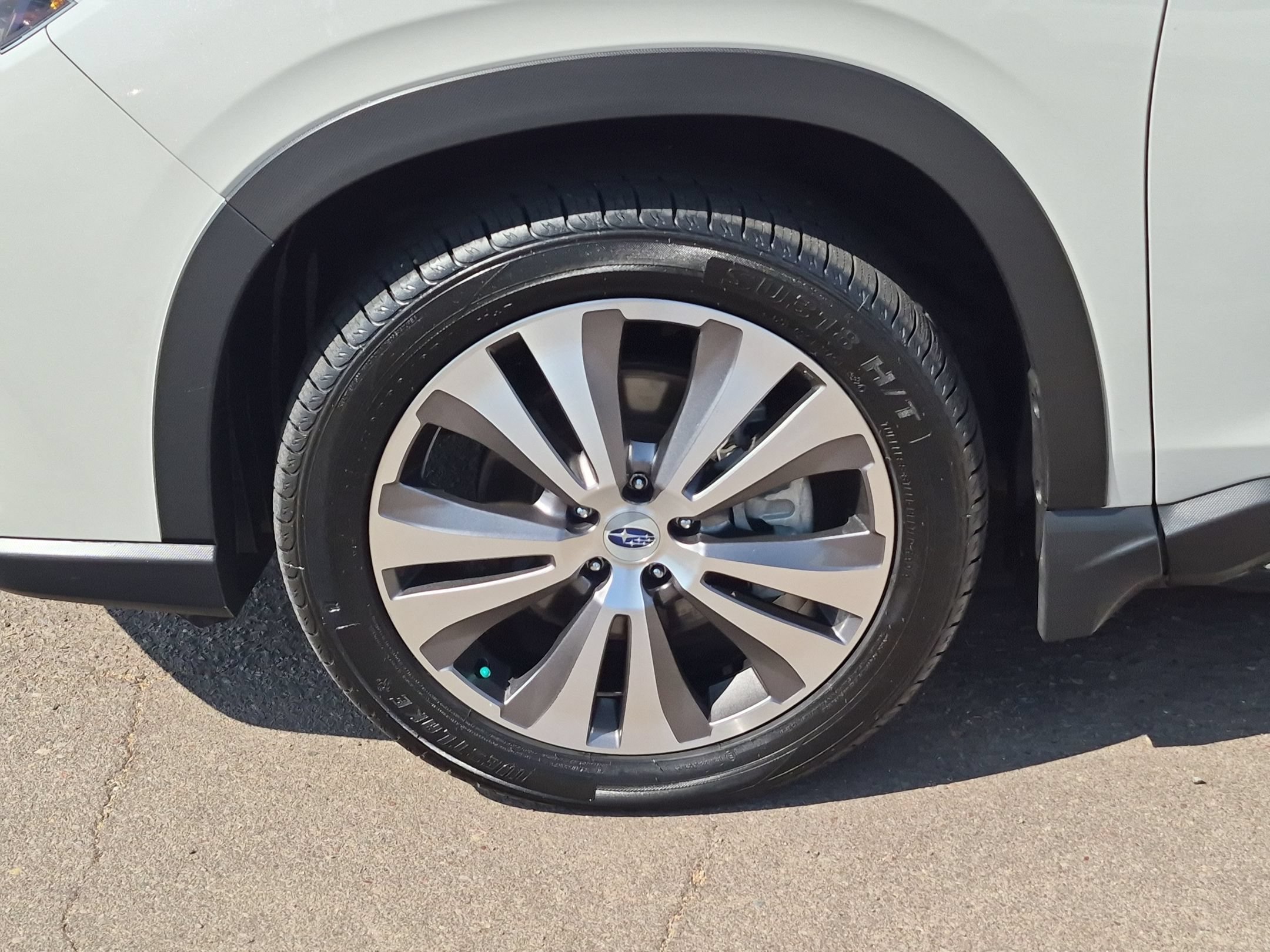 Used 2022 Subaru Ascent Limited w/ Technology Package AWD/4WD image 10