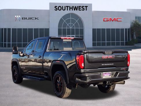 Used 2020 GMC Sierra 2500 AT4 w/ AT4 Premium Package image 4