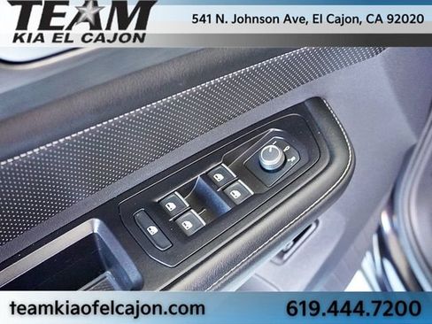 Used 2024 Volkswagen Atlas Cross Sport SE FWD image 23