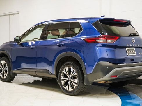 Used 2021 Nissan Rogue SV image 32