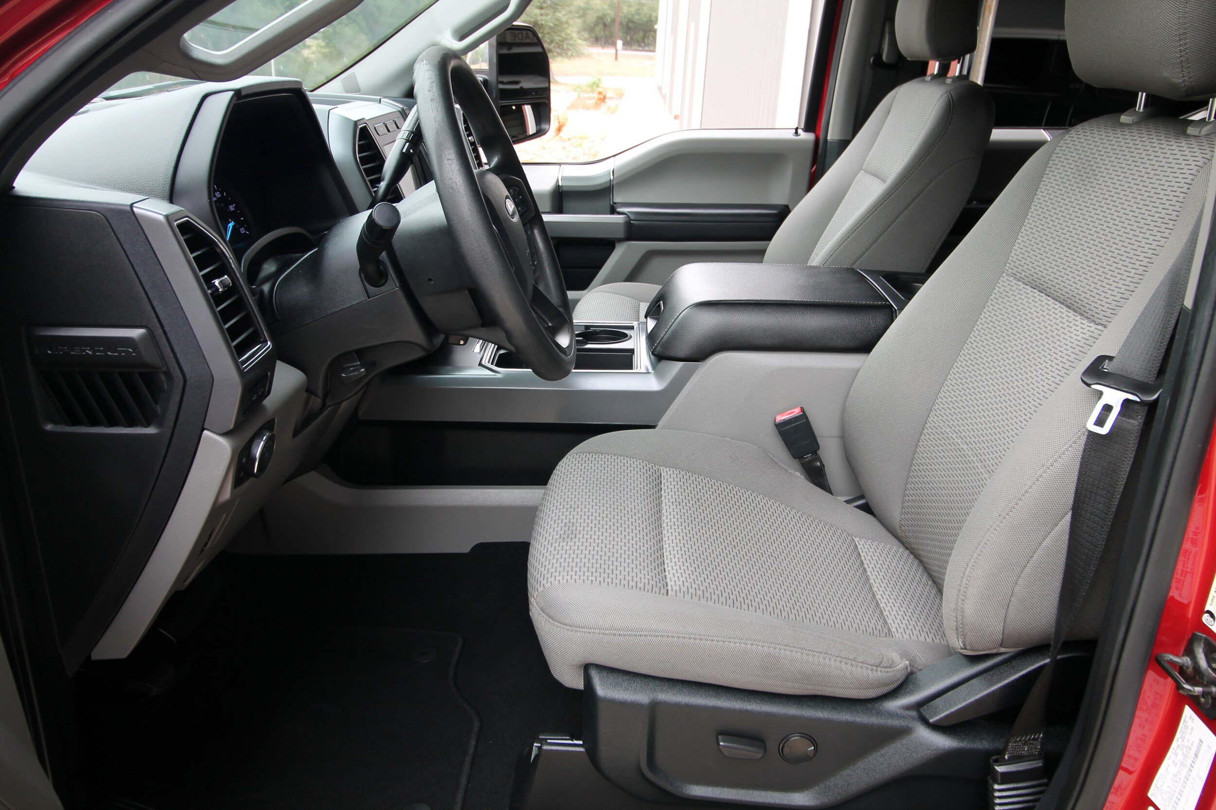 Used 2020 Ford F250 XLT w/ XLT Premium Package AWD/4WD image 22