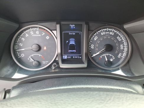 Used 2019 Toyota Tacoma TRD Off-Road AWD/4WD image 28