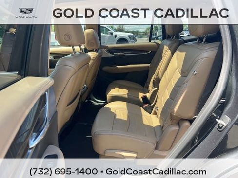 Used 2020 Cadillac XT6 Premium Luxury w/ Platinum Package AWD/4WD image 16