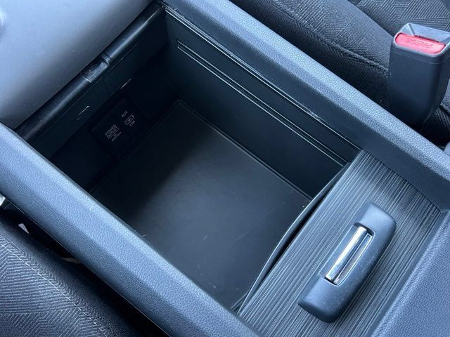 Used 2022 Honda Pilot Sport image 37