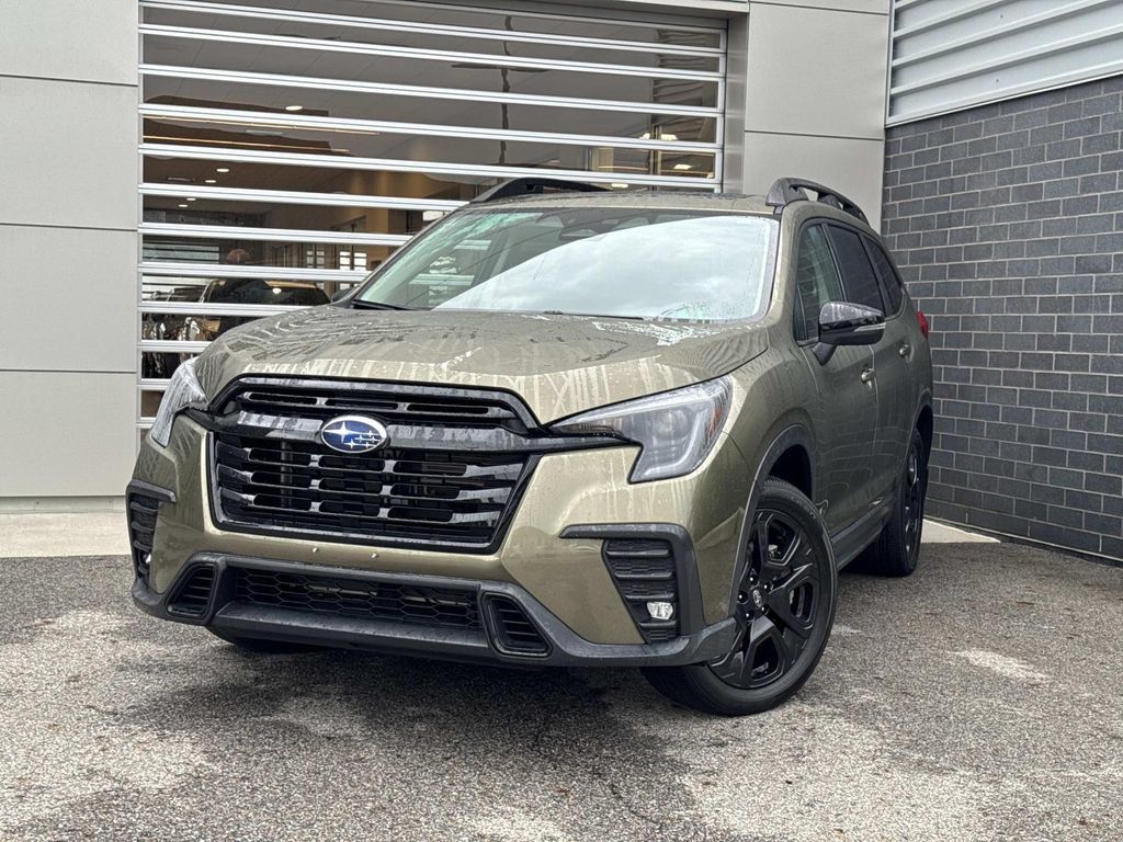 Used 2023 Subaru Ascent Onyx Edition AWD/4WD image 1