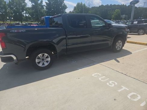 Used 2025 Chevrolet Silverado 1500 LT AWD/4WD image 16