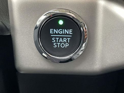 Certified 2024 Ford Expedition Max XLT image 29