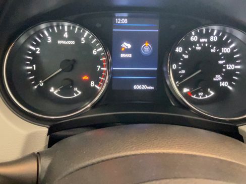Used 2021 Nissan Rogue Sport SL w/ Premium Package FWD image 10