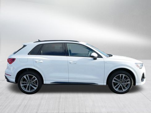 Used 2025 Audi Q3 2.0T Premium w/ Convenience Package image 8