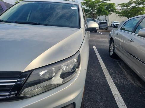 Used 2012 Volkswagen Tiguan S AWD/4WD image 4