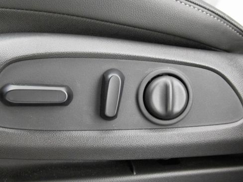Used 2024 Buick Encore GX Sport Touring w/ Comfort Package FWD image 8